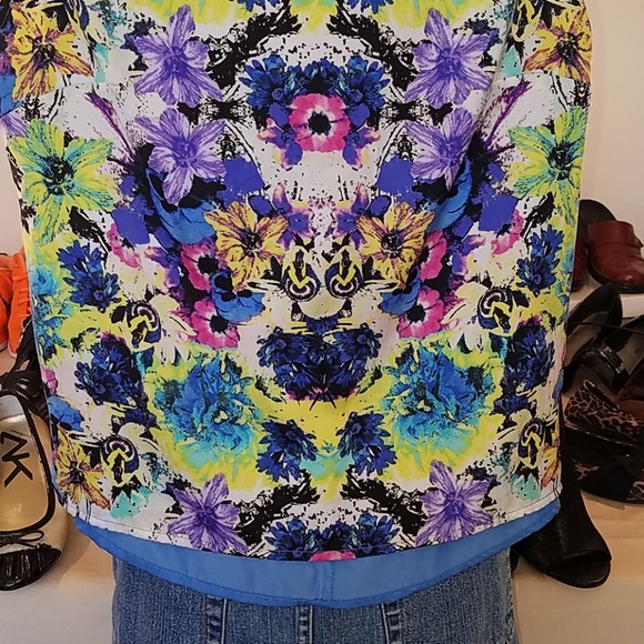 Short sleeve top - Picture 7 of 8